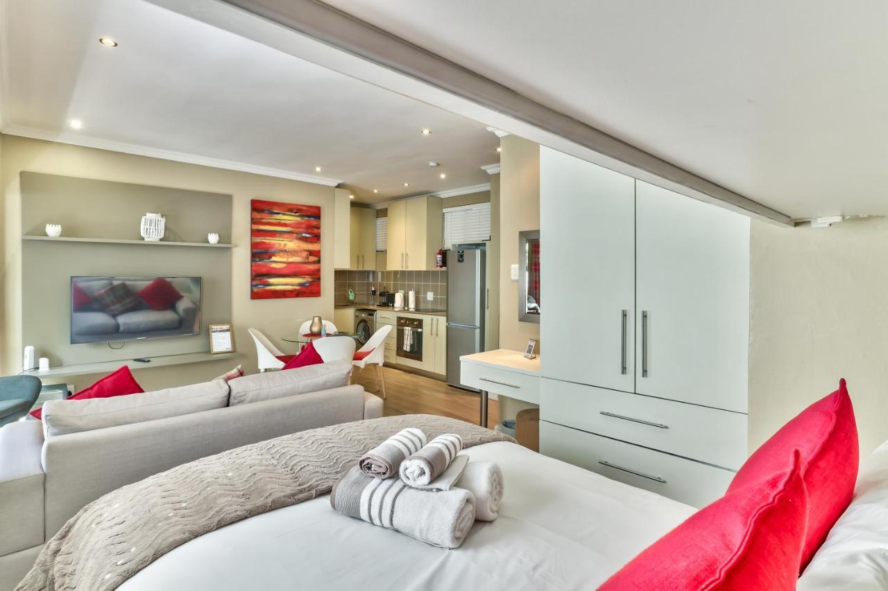 Fairmile On Main Apartment Cape Town Exterior photo